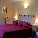 Le Relais Des 5 Chateaux Hotel 3*