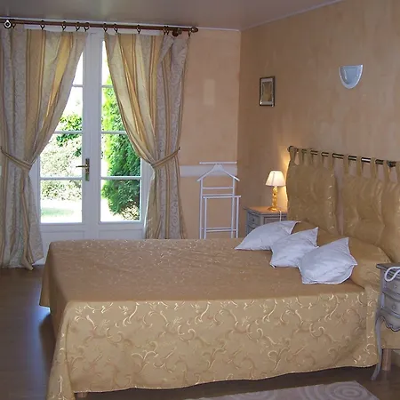 Hotel Le Relais Des 5 Chateaux Vézac