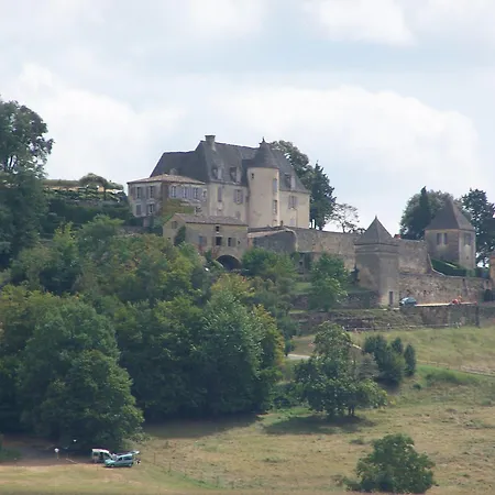 Le Relais Des 5 Chateaux Hotel 3*