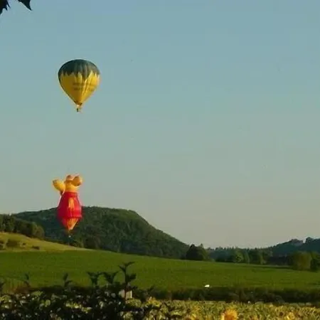 Le Relais Des 5 Chateaux Hotel