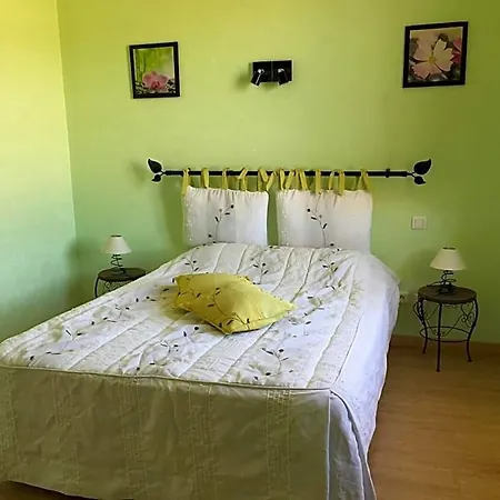 Le Relais Des 5 Chateaux Hotel 3*
