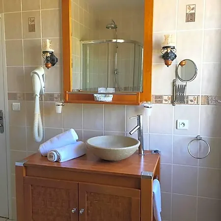 Le Relais Des 5 Chateaux 3*