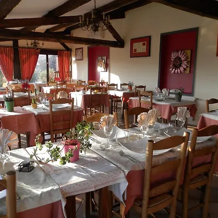 Le Relais Des 5 Chateaux Hotel 3*