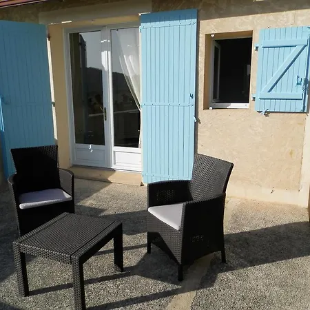 Le Relais Des 5 Chateaux Hotel 3*