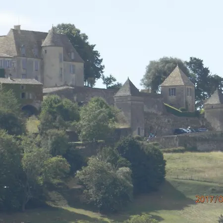 Le Relais Des 5 Chateaux Hotel