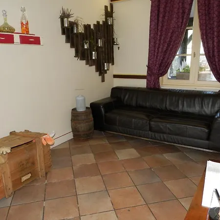 Hotel Le Relais Des 5 Chateaux Vézac