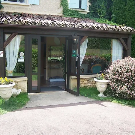 Hotel Le Relais Des 5 Chateaux Vézac