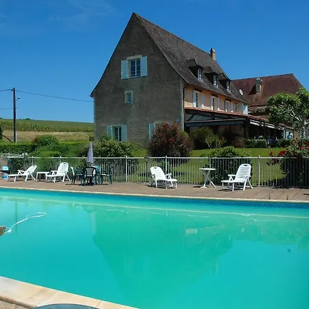 Le Relais Des 5 Chateaux Hotel