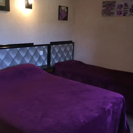 Hotel Le Relais Des 5 Chateaux 3*