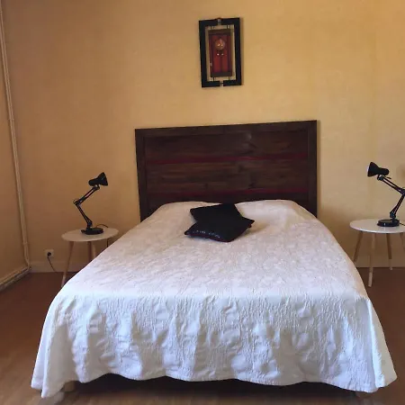 Le Relais Des 5 Chateaux Hotel