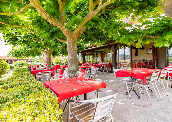 Le Relais Des 5 Chateaux 3* Vézac