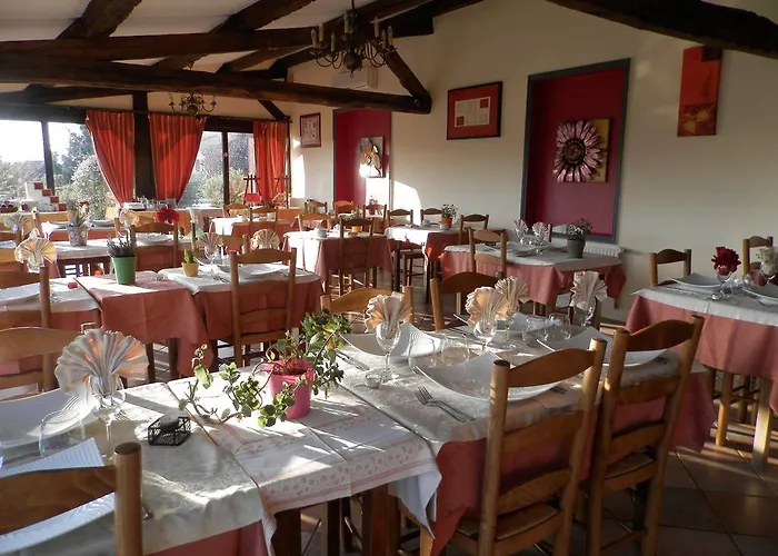 Le Relais Des 5 Chateaux Hotel 3*