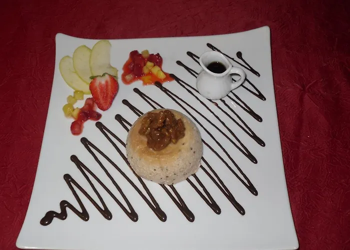 Le Relais Des 5 Chateaux Hotel 3*