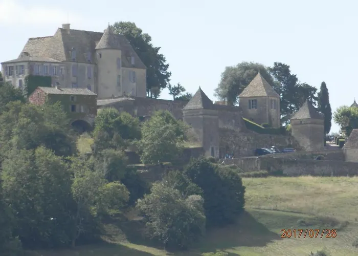 Le Relais Des 5 Chateaux Hotel