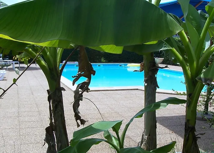 Le Relais Des 5 Chateaux Hotel 3*